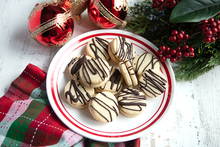 Hazelnut Shortbread Sandwich Cookies