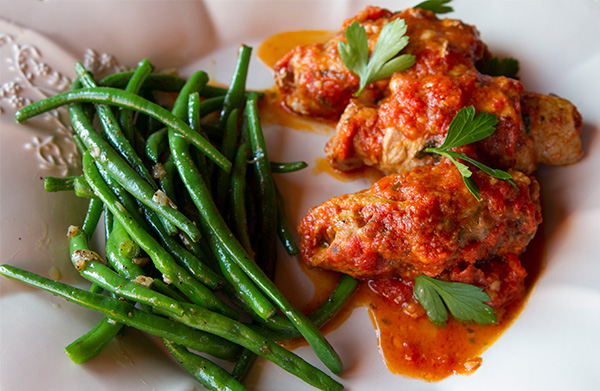 Spinach and Prosciutto Stuffed Veal Rolls {Braciole di Vitello}